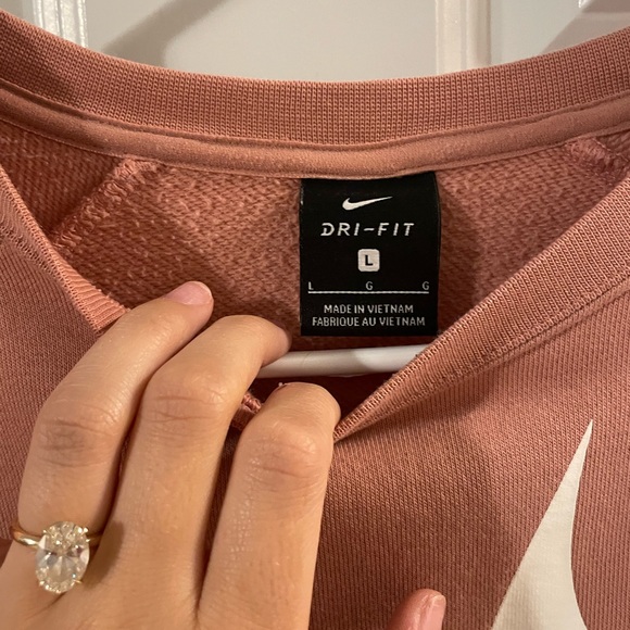 Cropped Nike pullover- Pink - Picture 2 of 2